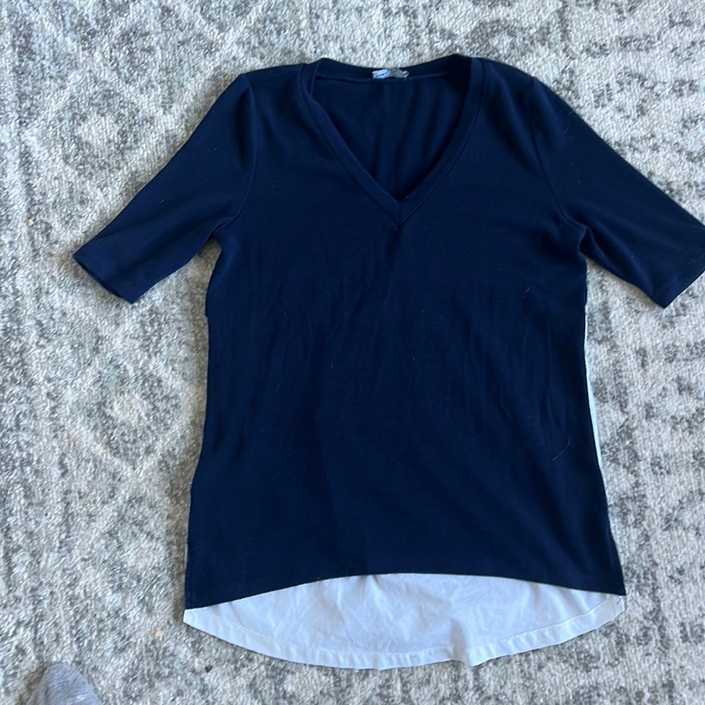 MARKET & SPRUCE brand Cute v neck light sweater with lightweight crisp white